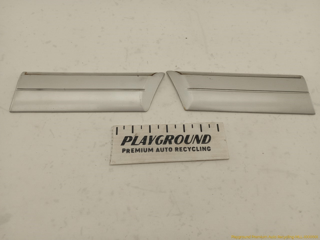 Buick Reatta Pair Of Front Fender Side Trim