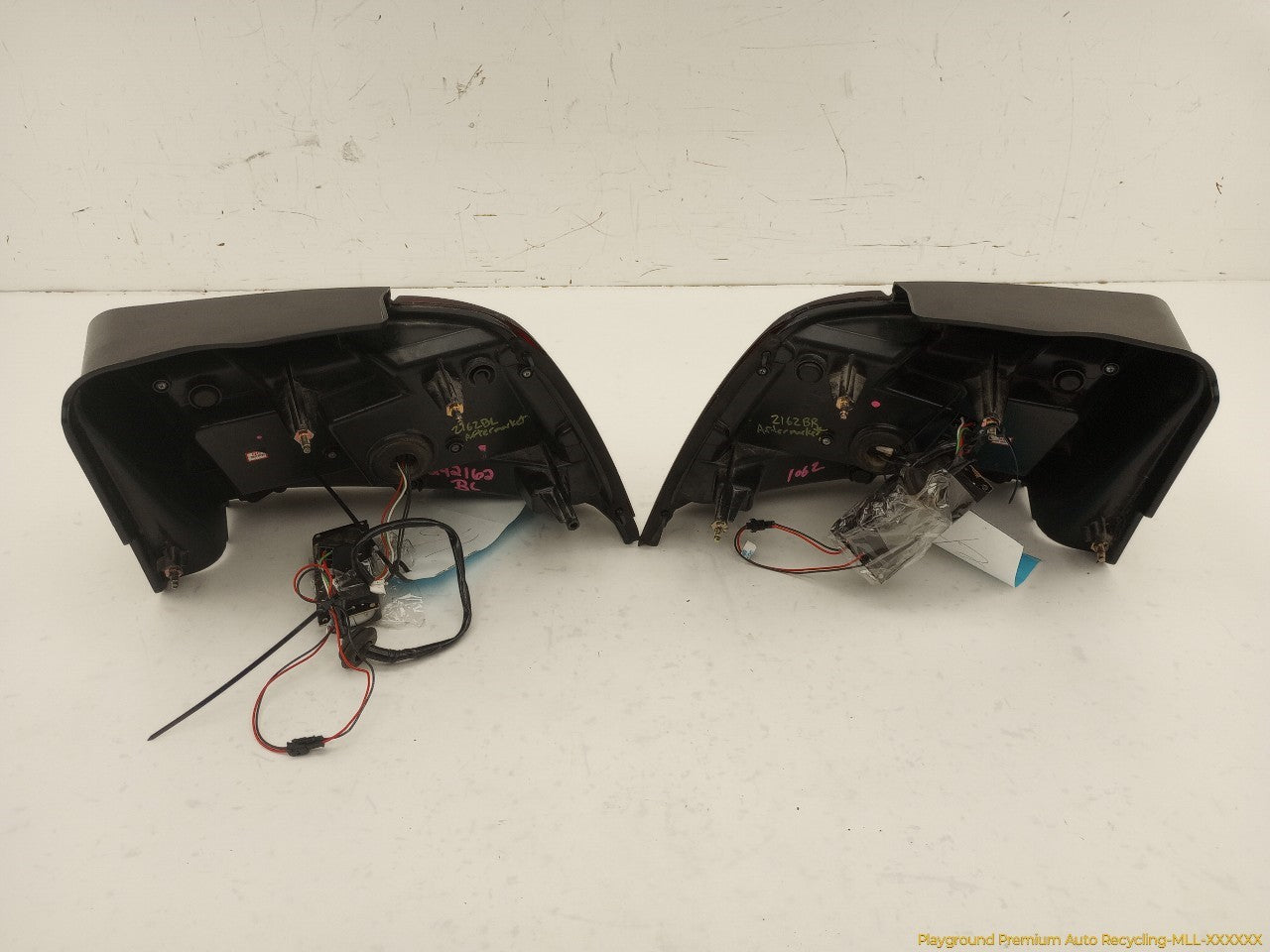 Ford Mustang Pair Of Aftermarket Tail Lamps - 0