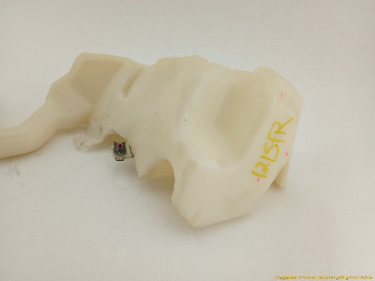 Volkswagen Beetle Windshield Washer Reservoir