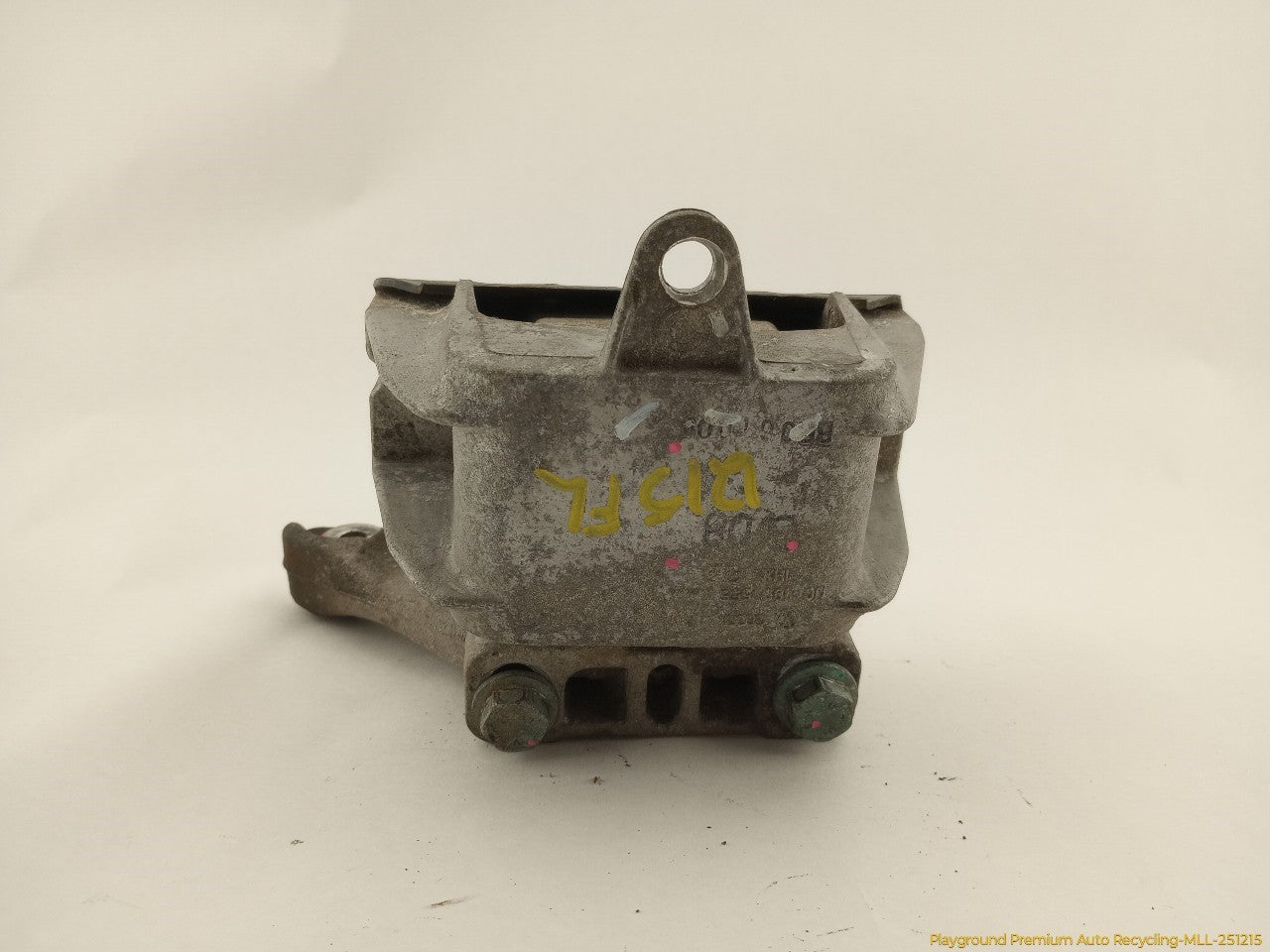 Volkswagen Beetle Driver Left Front Engine Mount