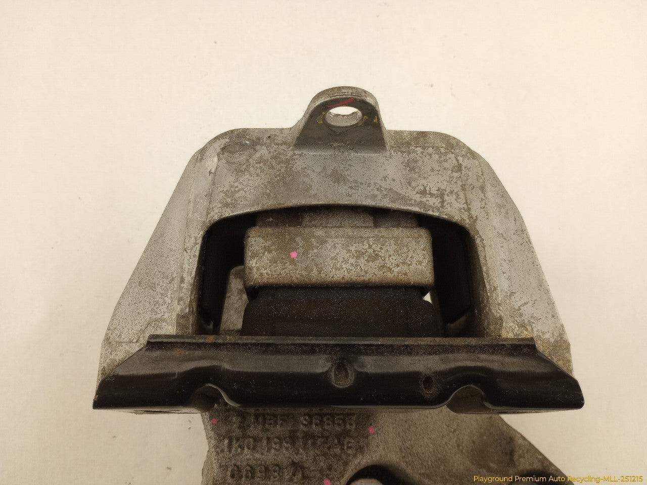 Volkswagen Beetle Driver Left Front Engine Mount