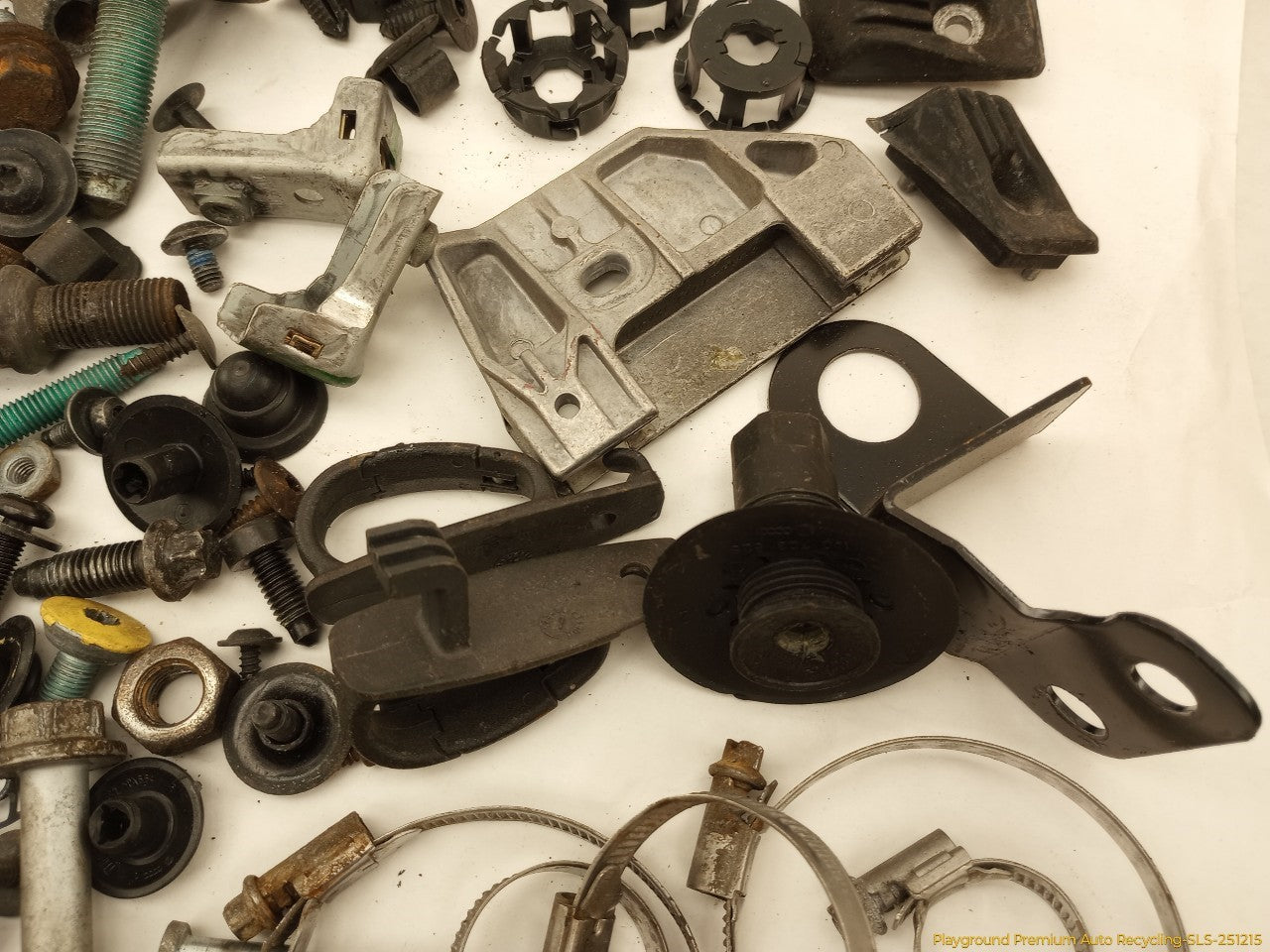 Volkswagen Beetle Dismantling Hardware Fasteners Bolts & Nuts
