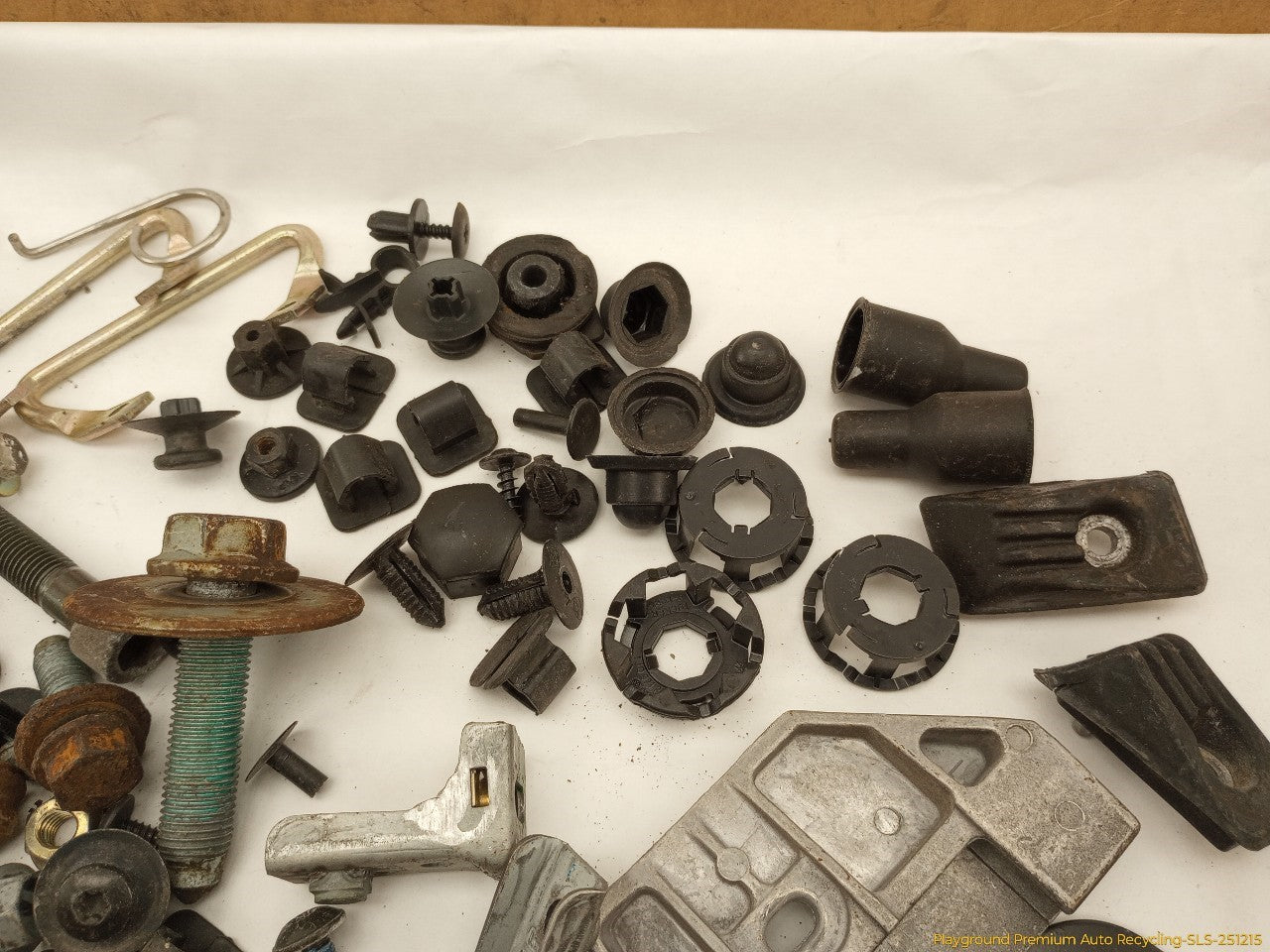 Volkswagen Beetle Dismantling Hardware Fasteners Bolts & Nuts