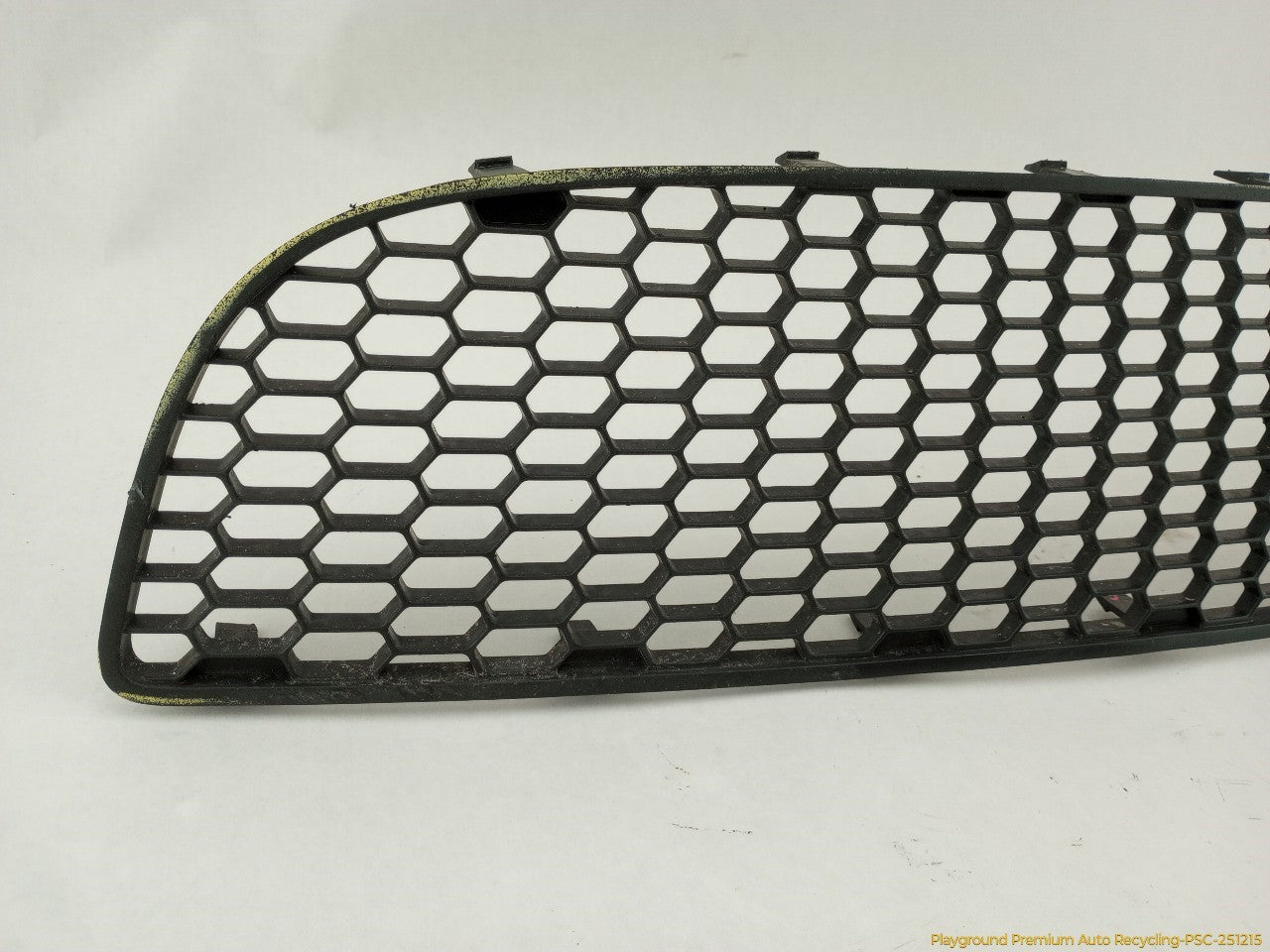 Volkswagen Beetle Front Bumper Center Lower Grille