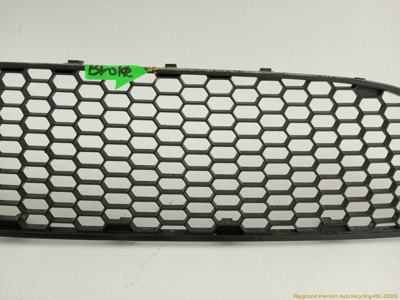 Volkswagen Beetle Front Bumper Center Lower Grille
