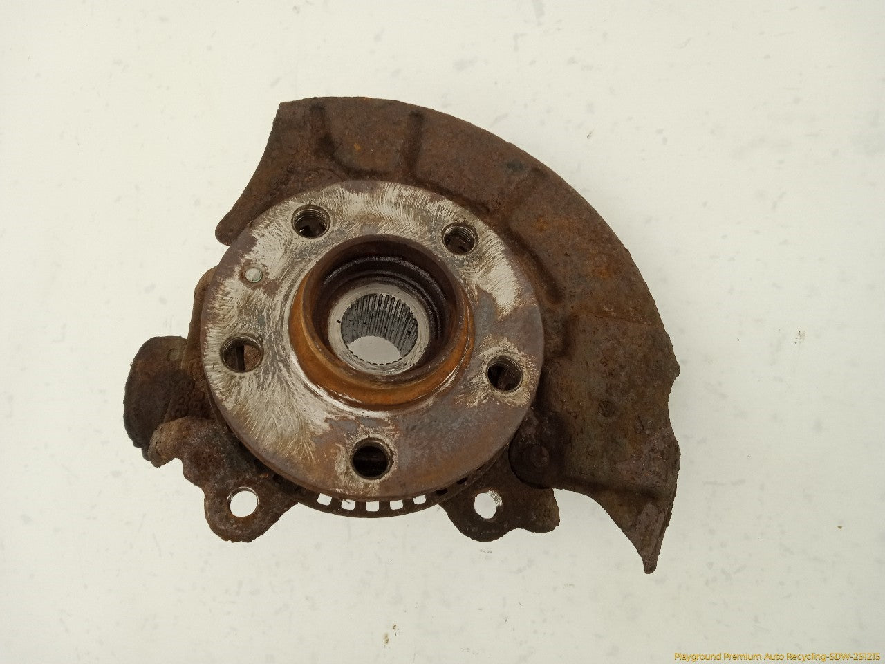 Volkswagen Beetle Driver Left Front Spindle Knuckle Hub