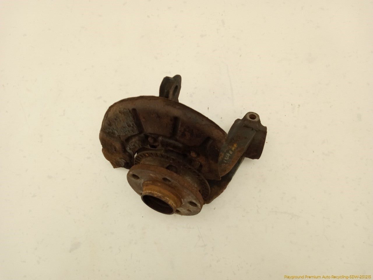Volkswagen Beetle Passenger Right Front Spindle Knuckle Hub