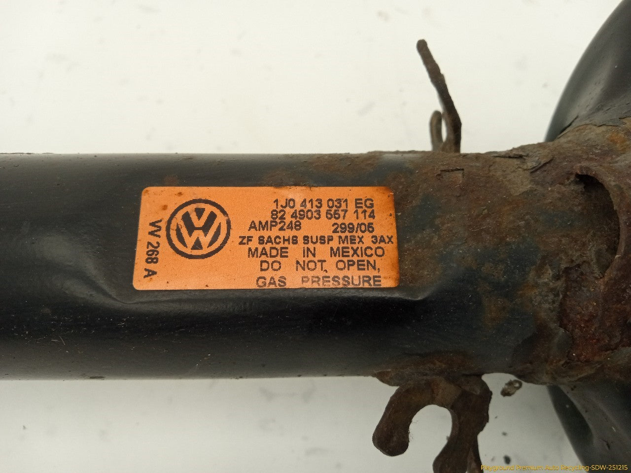 Volkswagen Beetle Passenger Right Front Strut - 0