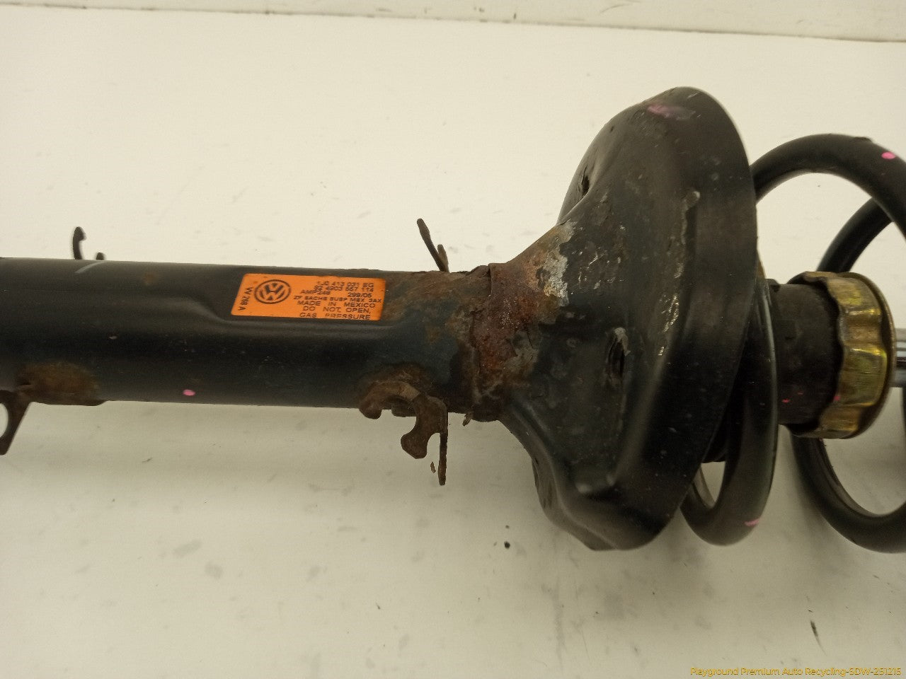 Volkswagen Beetle Passenger Right Front Strut