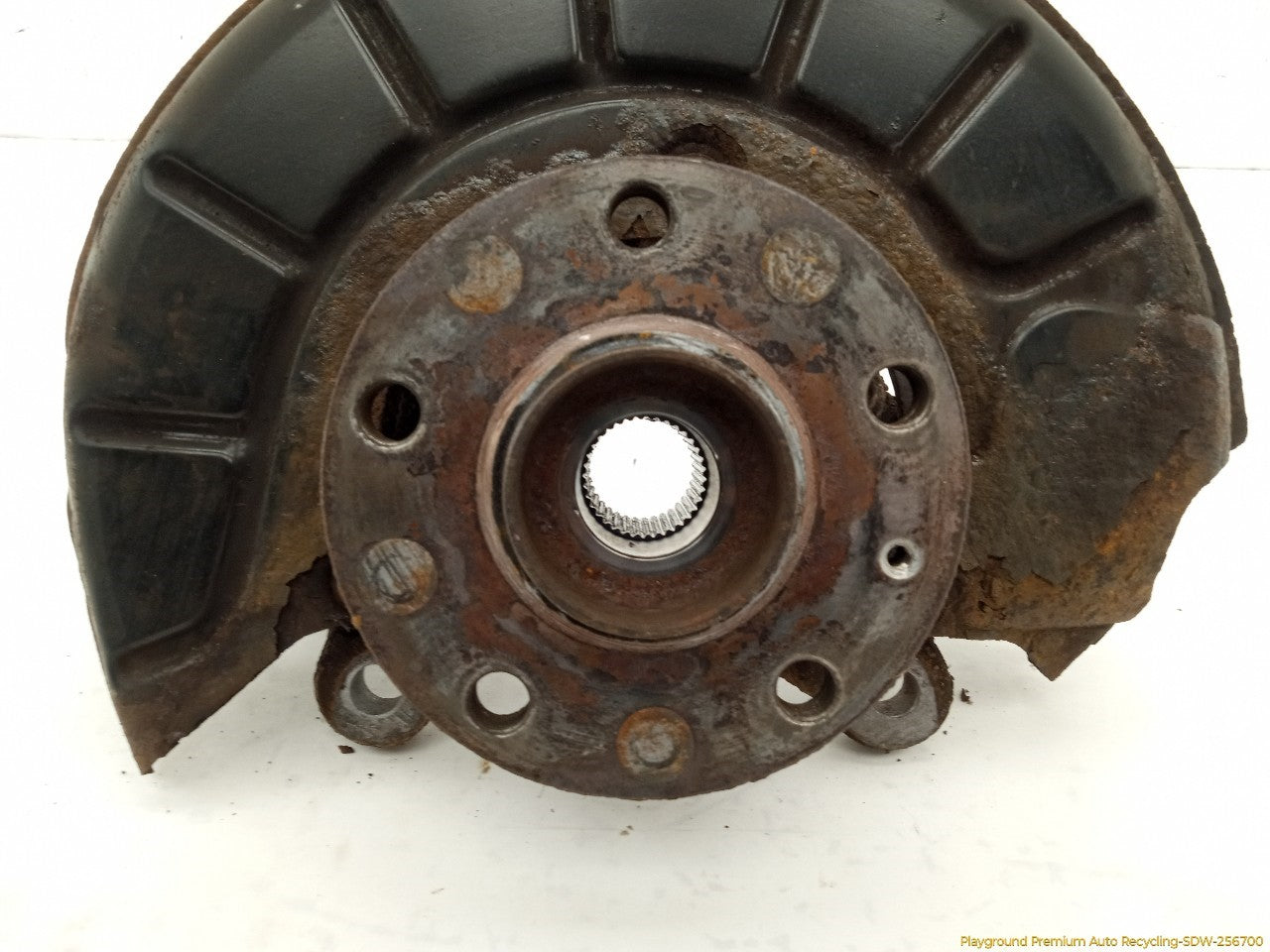 Volkswagen Beetle Driver Left Front Spindle Knuckle Hub