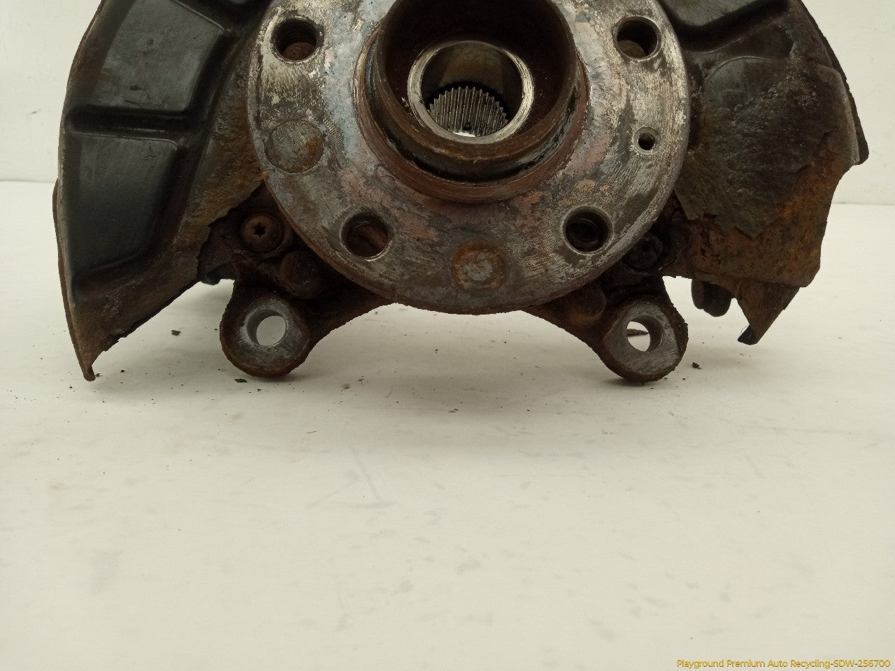 Volkswagen Beetle Driver Left Front Spindle Knuckle Hub