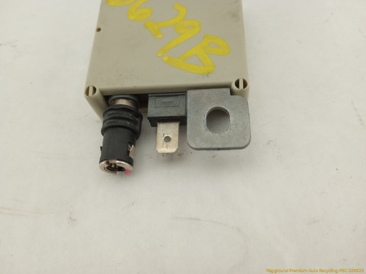Mini Cooper S Radio Antenna Signal Trap Booster