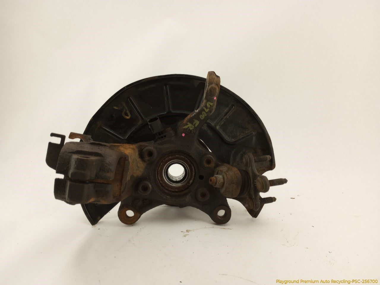 Volkswagen Beetle Passenger Right Front Spindle Knuckle Hub - 0