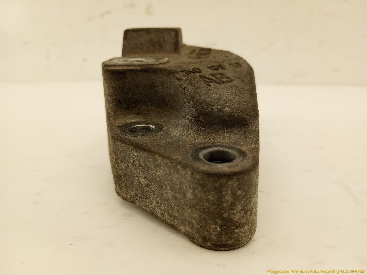 Volkswagen Beetle Driver Left Transmission Mount