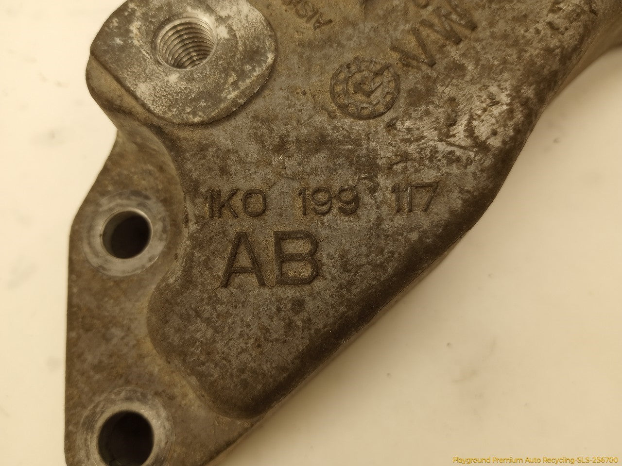 Volkswagen Beetle Driver Left Transmission Mount
