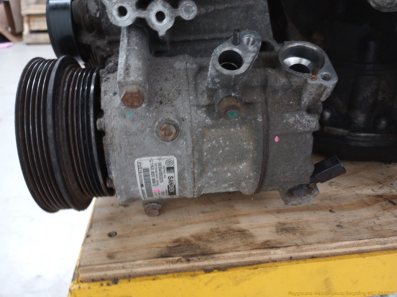 Volkswagen Beetle Engine Assembly