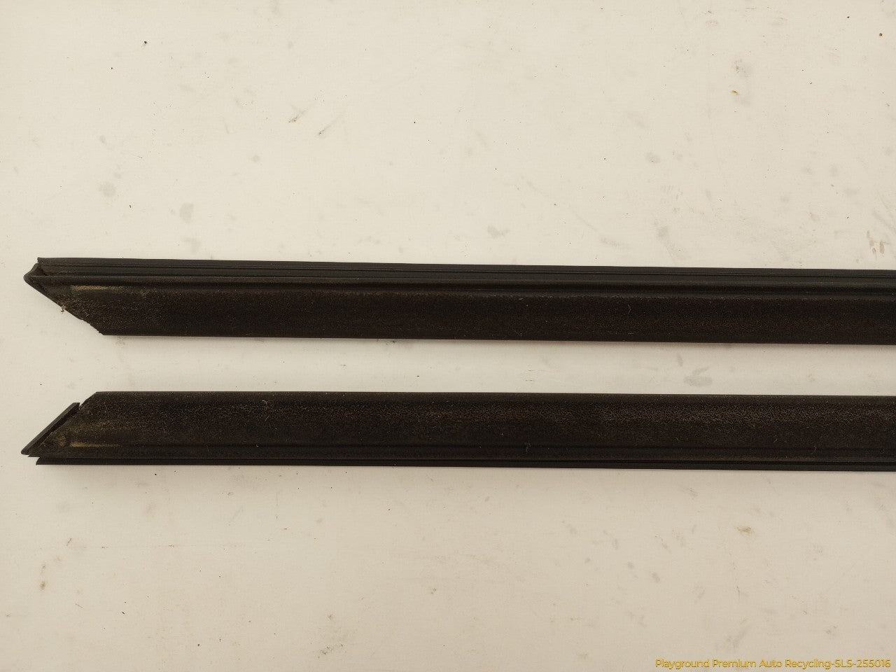 Mini Cooper Pair Of Front Window Belt Strip Moldings