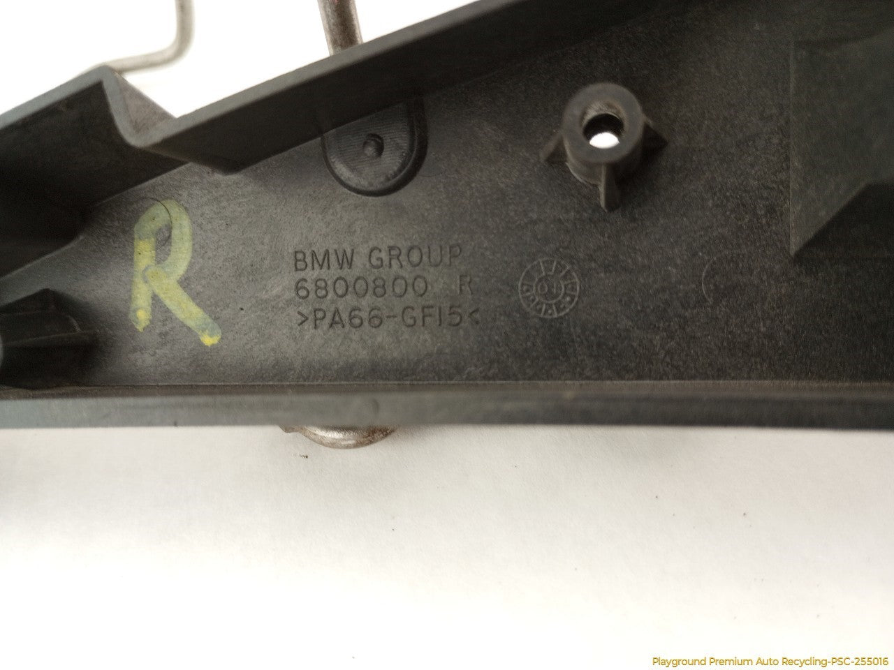 Mini Cooper Pair Of Front Fender Hood Guide Brackets