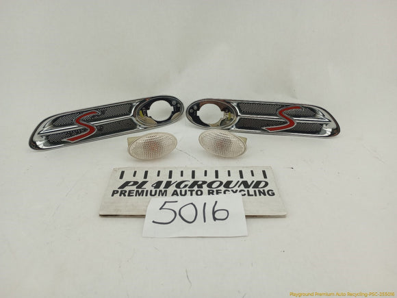 Mini Cooper Pair Of Front Fender Side Marker Reflectors