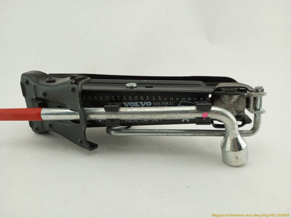 Volvo C70 Vehicle Jack