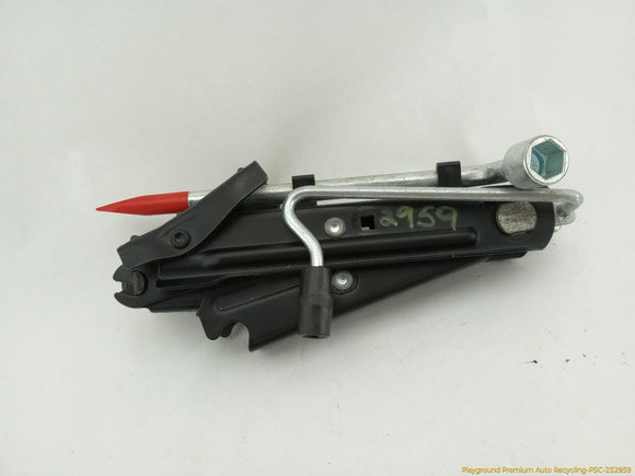 Volvo C70 Vehicle Jack