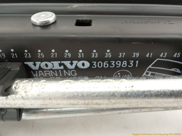 Volvo C70 Vehicle Jack