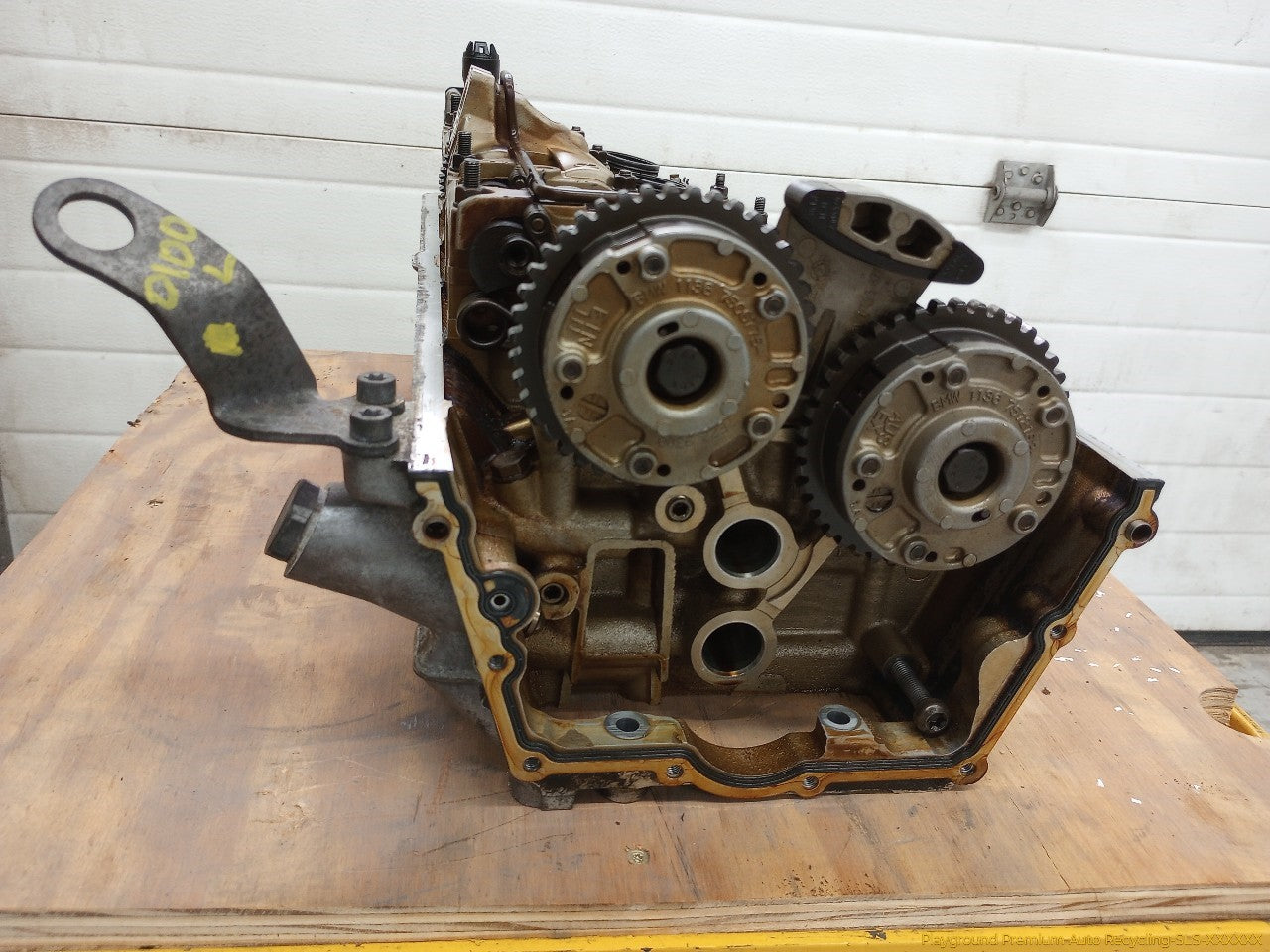BMW 650i Driver Left Engine Cylinder Head