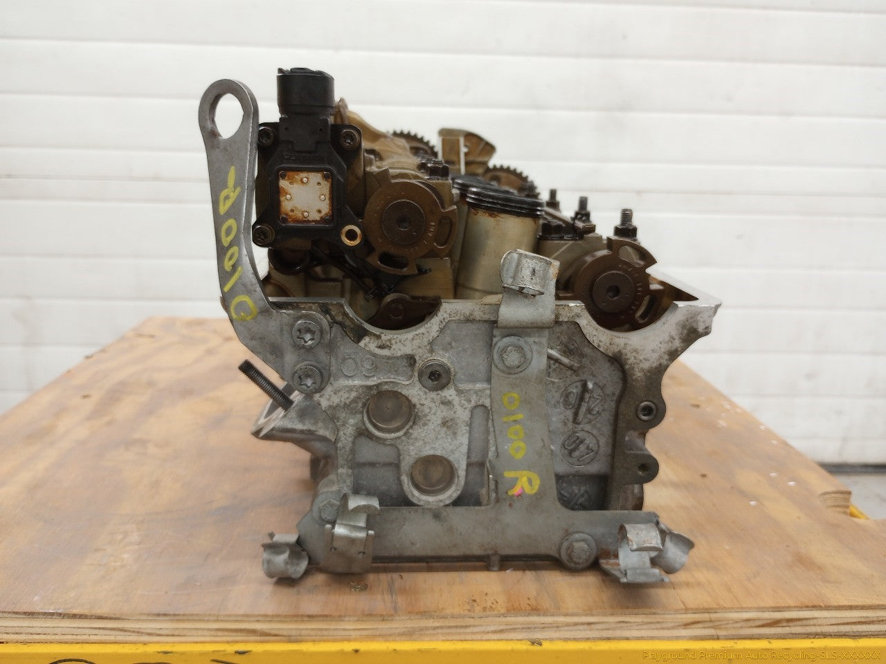 BMW 650i Passenger Right Engine Cylinder Head