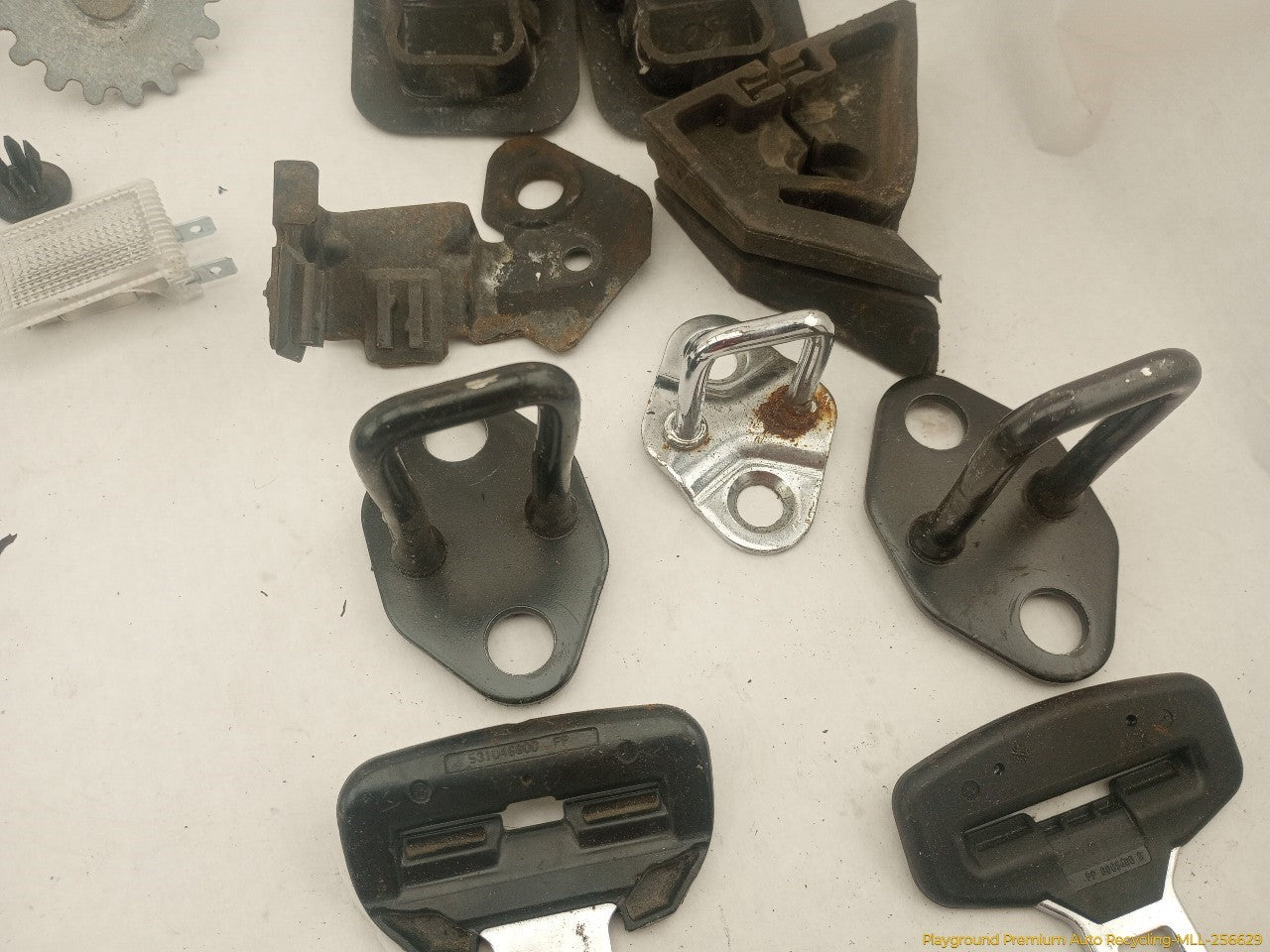 Mini Cooper S Dismantling Hardware Fasteners Bolts & Nuts