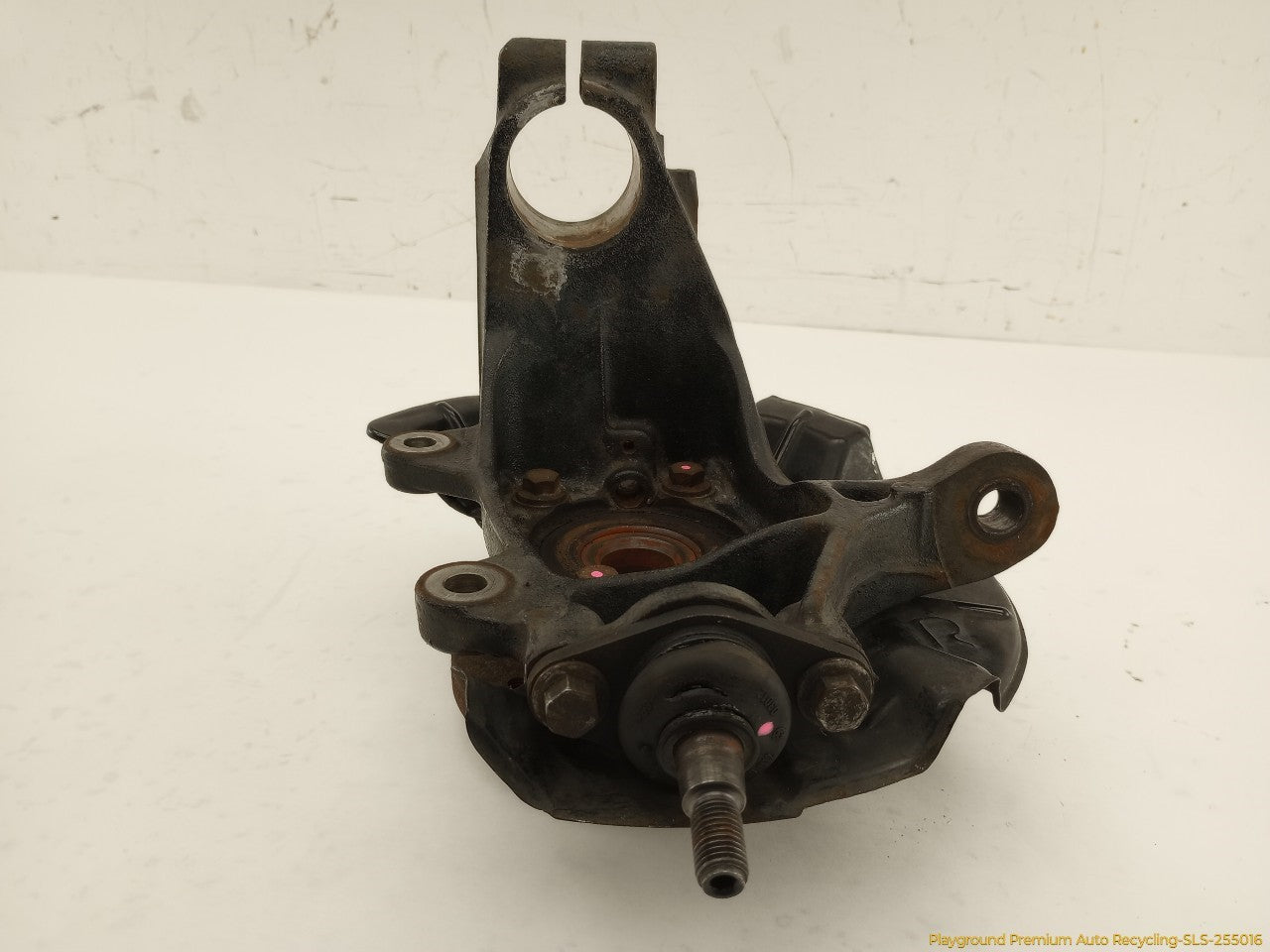 Mini Cooper Passenger Right Front Spindle Knuckle Hub