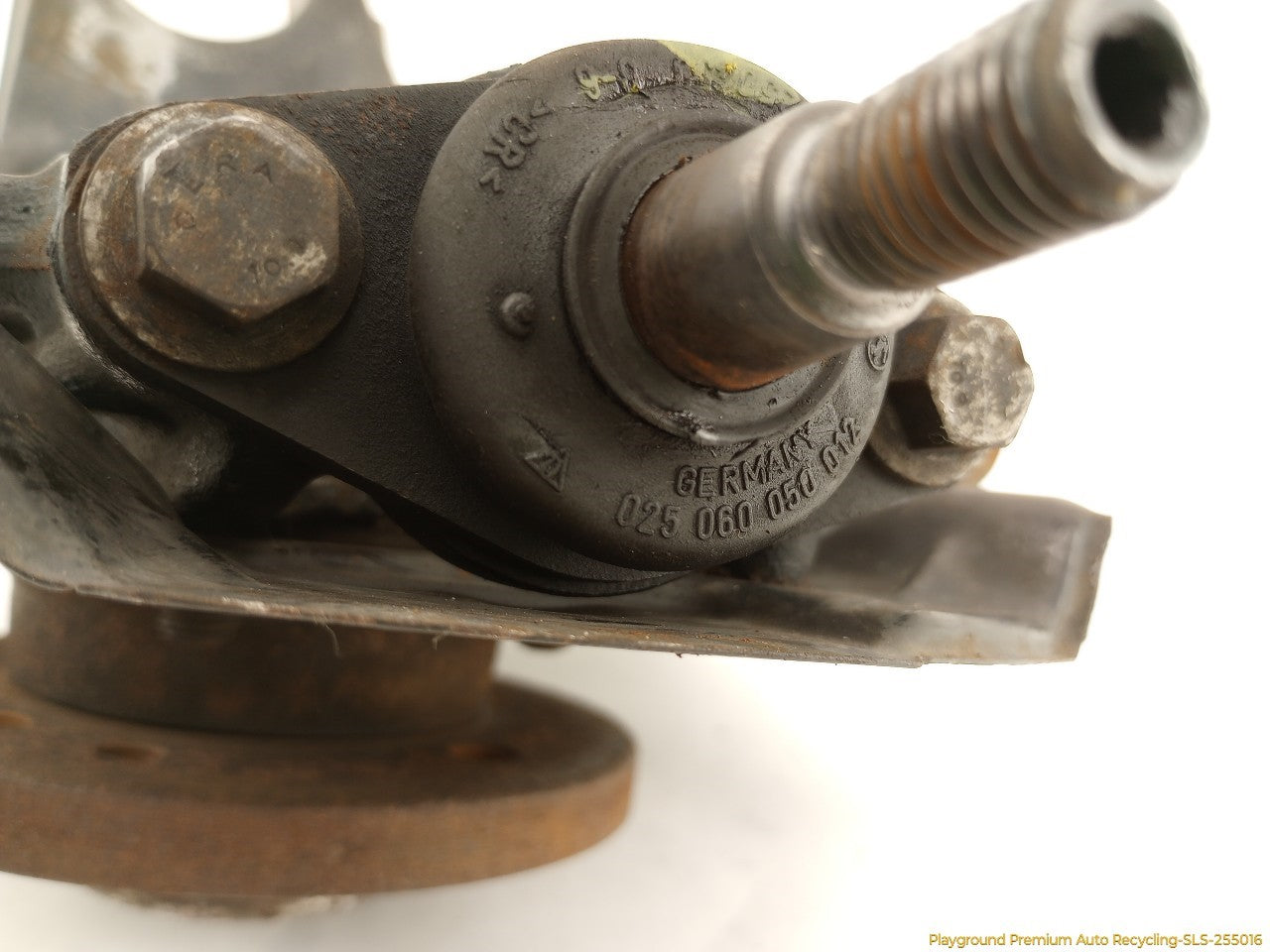 Mini Cooper Passenger Right Front Spindle Knuckle Hub