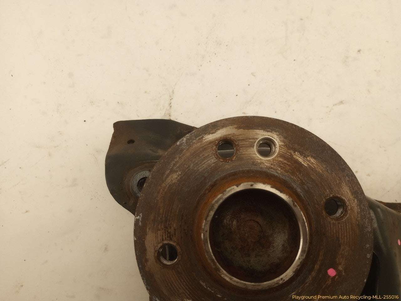 Mini Cooper Passenger Right Rear Spindle Knuckle Hub