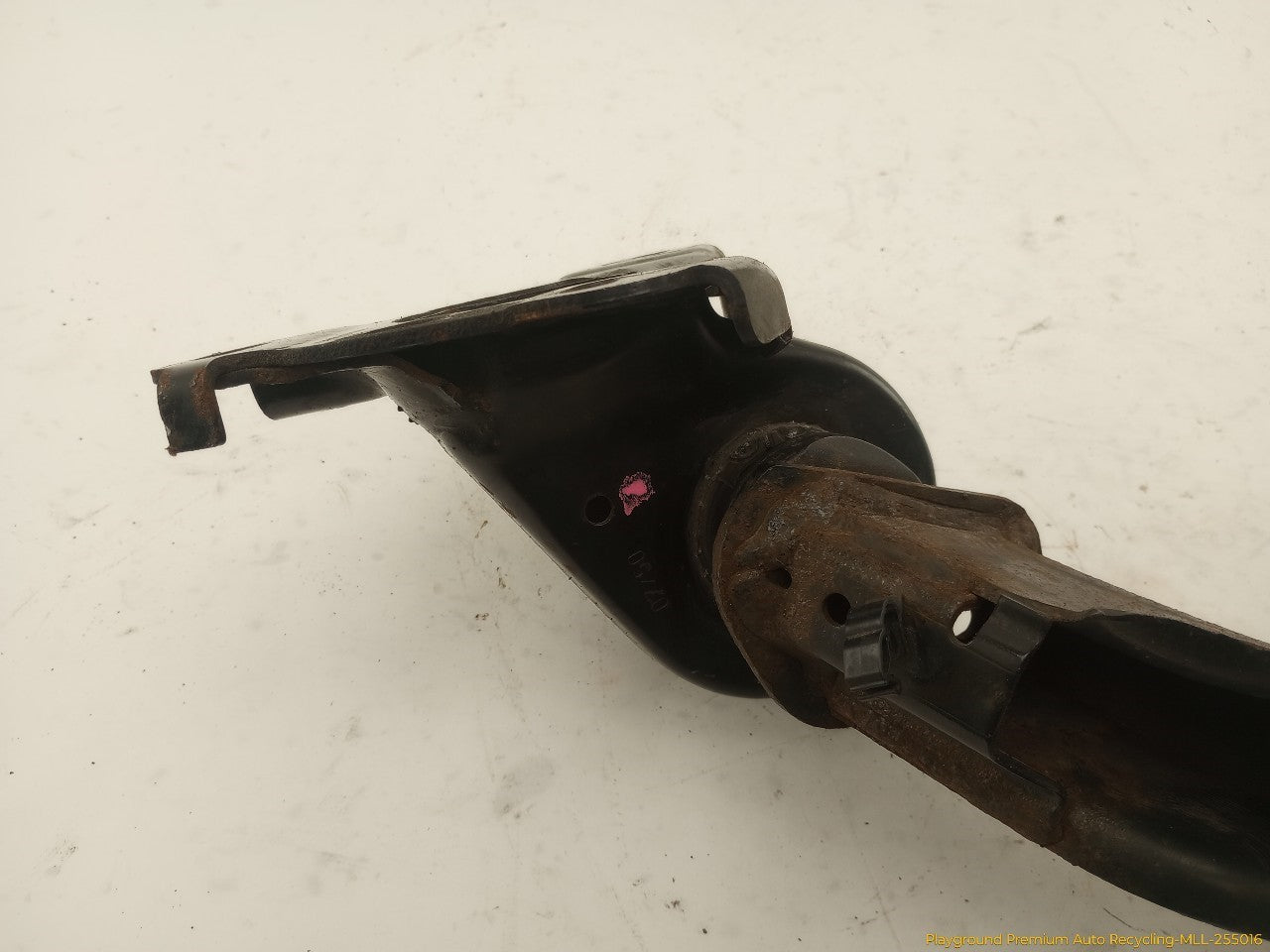 Mini Cooper Passenger Right Rear Spindle Knuckle Hub