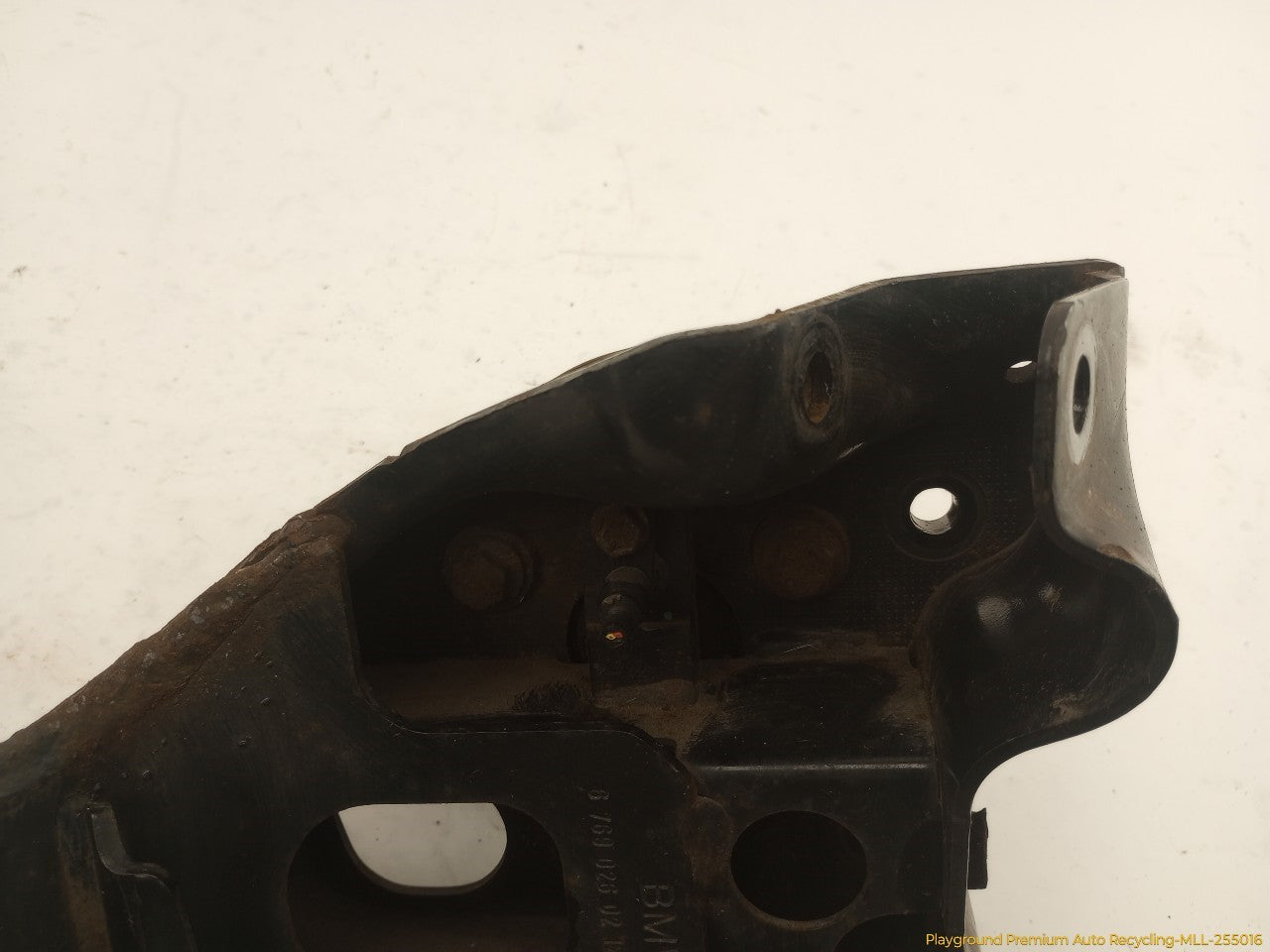Mini Cooper Passenger Right Rear Spindle Knuckle Hub