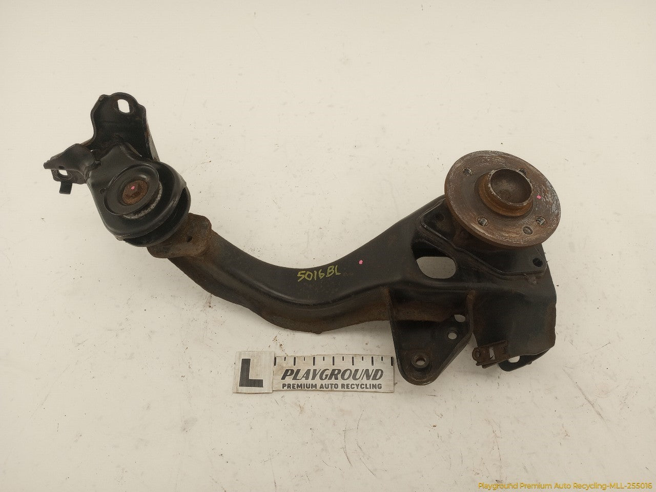 Mini Cooper Driver Left Rear Spindle Knuckle Hub