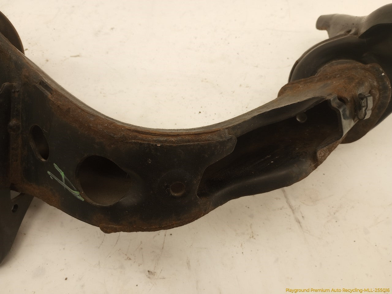 Mini Cooper Driver Left Rear Spindle Knuckle Hub