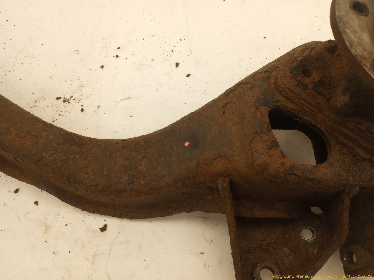 Mini Cooper S Driver Left Rear Spindle Knuckle Hub