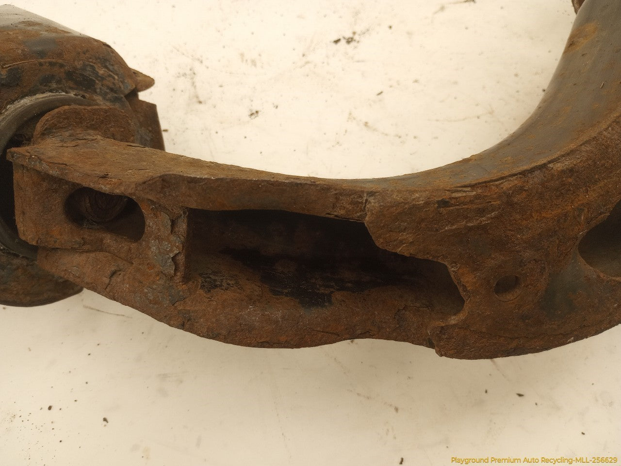 Mini Cooper S Passenger Right Rear Spindle Knuckle Hub