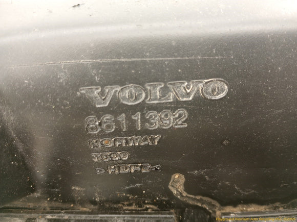 Volvo C70 Front Bumper Center Grille
