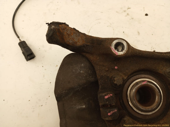 Volvo C70 Passenger Right Front Spindle Knuckle Hub