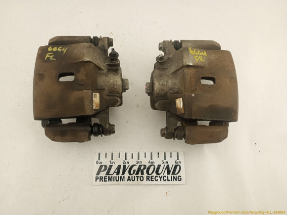Pontiac Solstice Pair Of Front Brake Calipers
