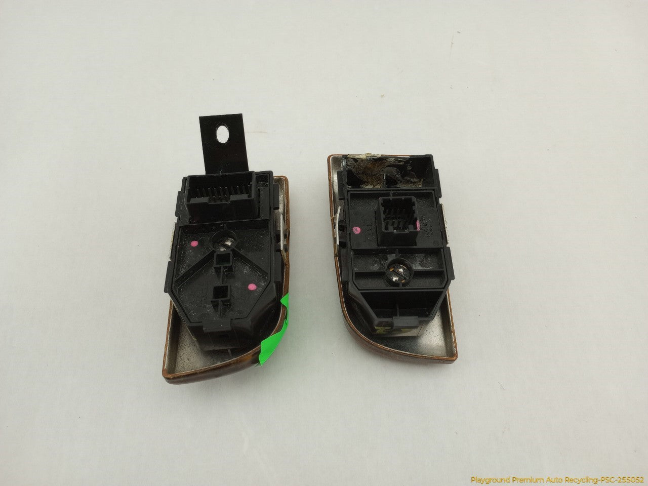 Jaguar XK8 Pair Of Front Door Window Control Switches - 0