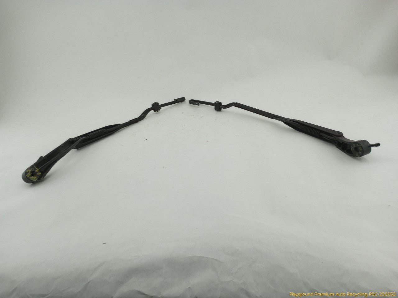Jaguar XK8 Pair Of Front Wiper Arms - 0