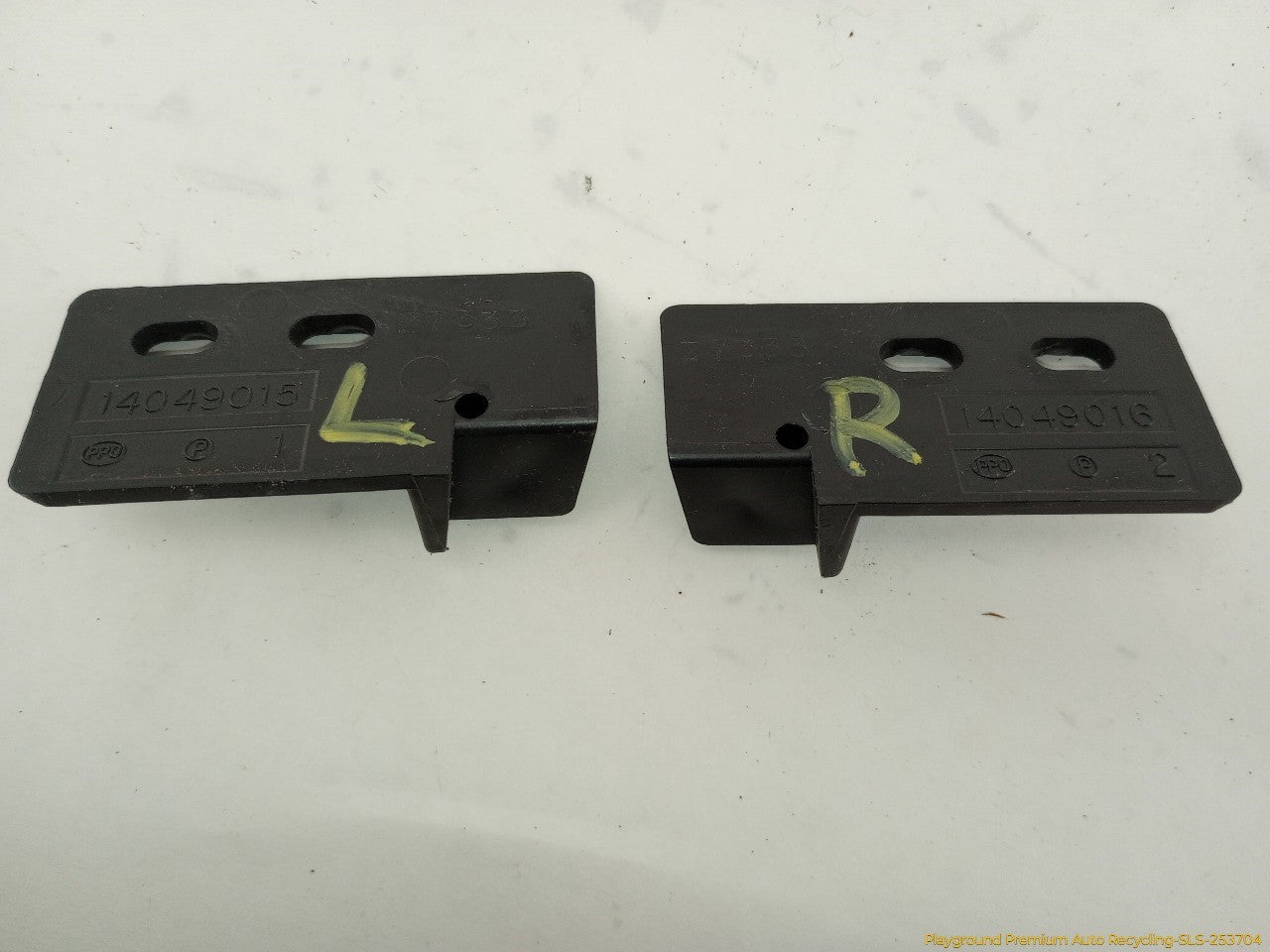 Chevrolet Corvette C4 Pair Of Rear Carpet Retainer Trim