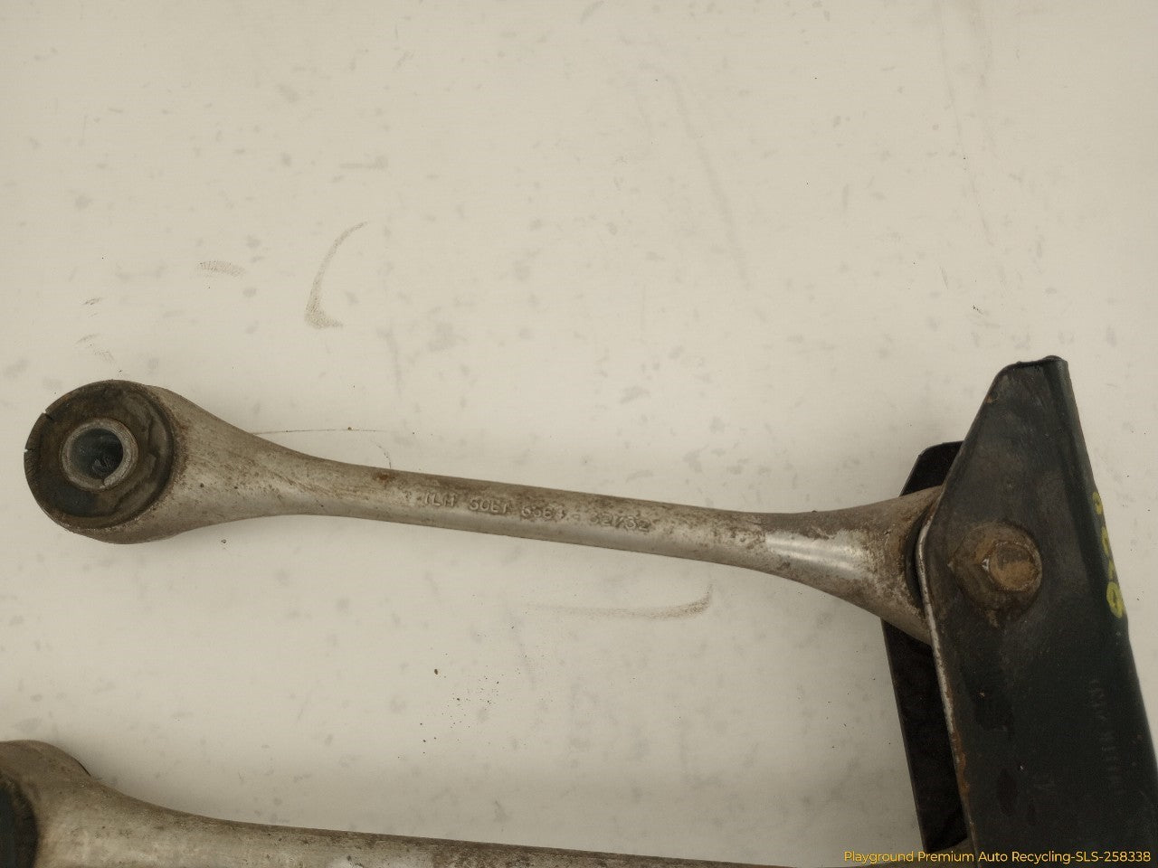 Chevrolet Corvette C4 Pair Of Rear Right Upper Control Arms