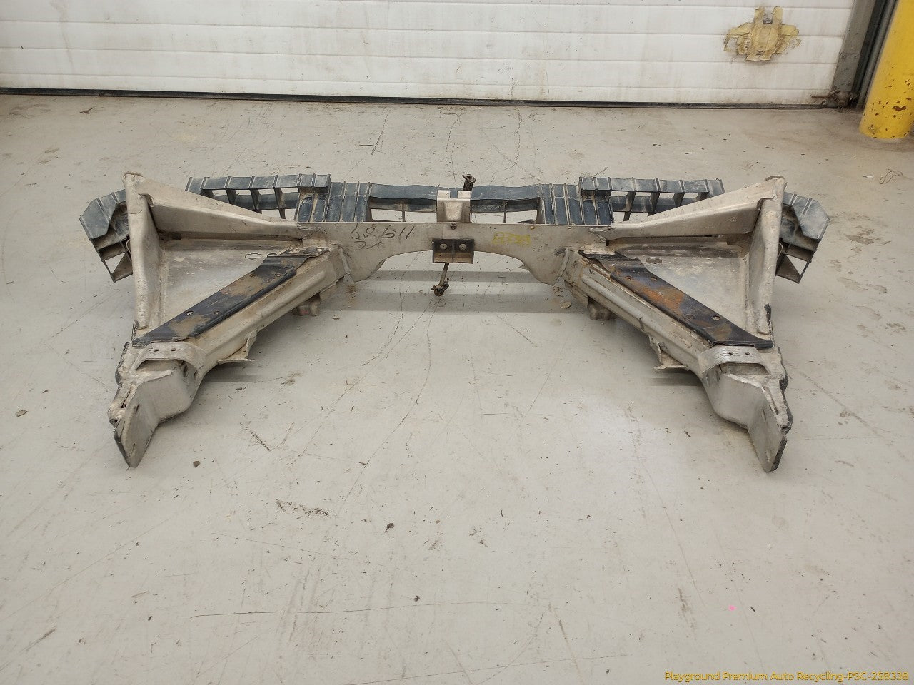 Chevrolet Corvette C4 Rear Bumper Reinforcement - 0
