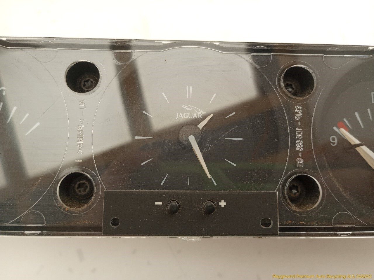 Jaguar XK8 Instrument Gauge Cluster