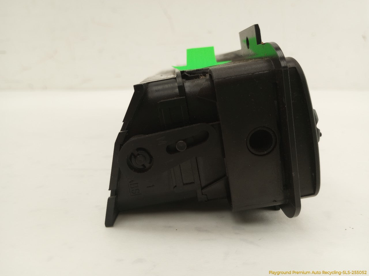 Jaguar XK8 Center Dashboard Air Vent