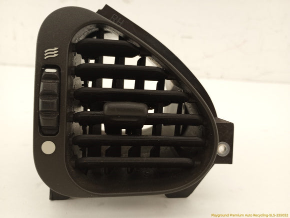 Jaguar XK8 Pair Of Dashboard Air Vents