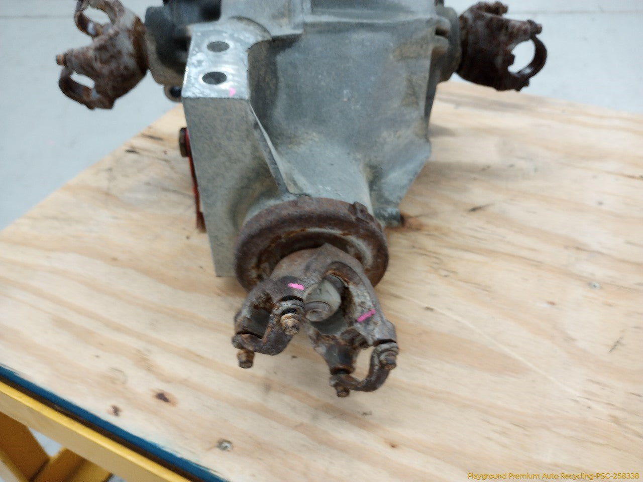 Chevrolet Corvette C4 Rear Differential Carrier - 0